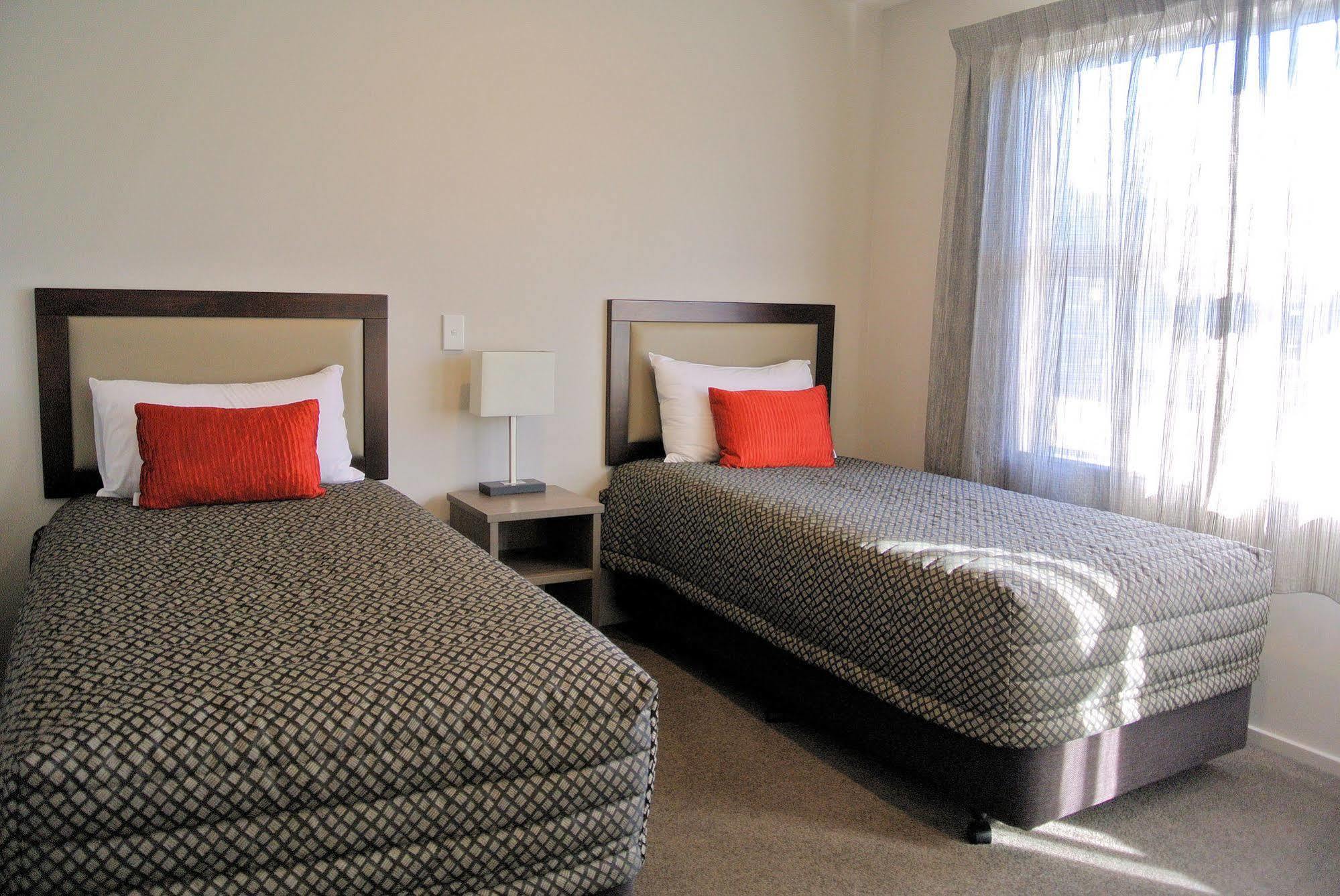 Oxford Village Motels Kültér fotó